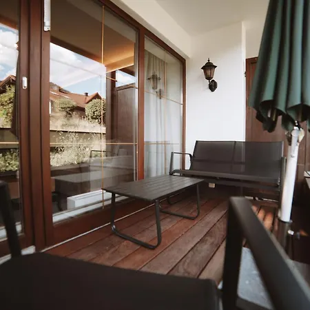 アパート Alpen - Moderne Mit Bergblick & Suedterrasse In *